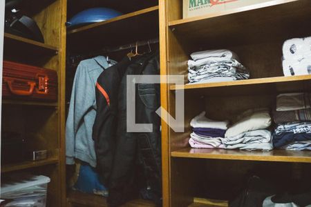 Casa à venda com 287m², 3 quartos e 4 vagasCloset da suíte 1