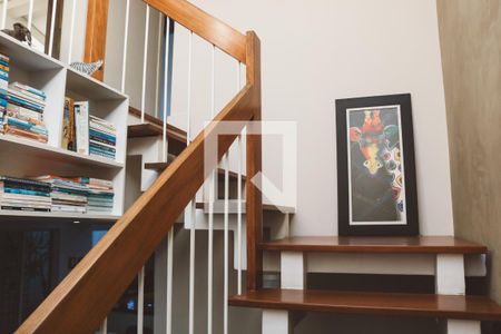 Casa à venda com 287m², 3 quartos e 4 vagasEscada