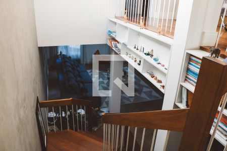 Casa à venda com 287m², 3 quartos e 4 vagasEscada