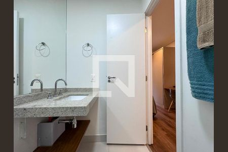 Banheiro de kitnet/studio à venda com 0 quarto, 24m² em Campo Belo, São Paulo