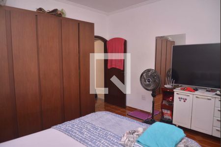 Casa à venda com 270m², 3 quartos e 2 vagas Casa à venda com 270m², 3 quartos e 2 vagasQuarto