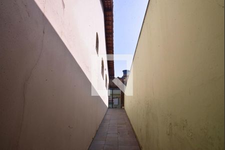 Casa à venda com 270m², 3 quartos e 2 vagas Casa à venda com 270m², 3 quartos e 2 vagasCorredor