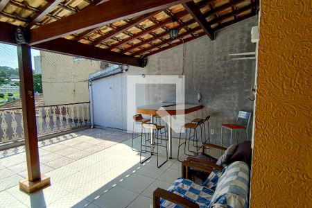 Casa à venda com 160m², 4 quartos e 1 vagaÁrea externa