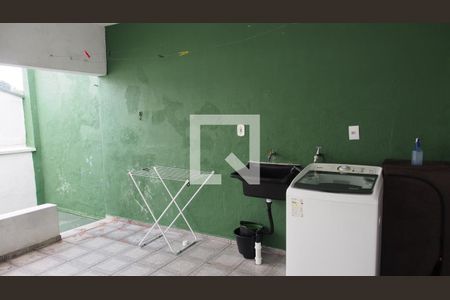 Casa à venda com 54m², 1 quarto e 1 vagaÁrea de serviço 