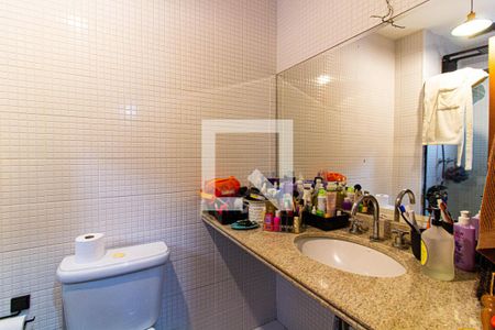 Apartamento à venda com 106m², 3 quartos e 2 vagas Apartamento à venda com 106m², 3 quartos e 2 vagasBanheiro da Suíte