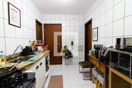 Cozinha de apartamento à venda com 3 quartos, 106m² em Vila Pompéia, São Paulo