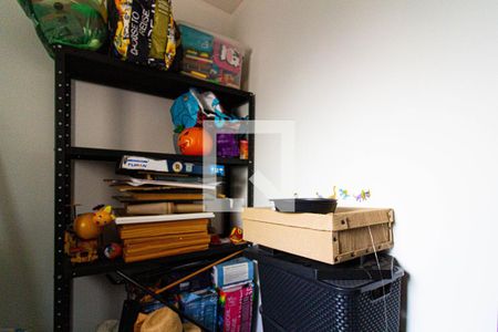 Apartamento à venda com 106m², 3 quartos e 2 vagas Apartamento à venda com 106m², 3 quartos e 2 vagasQuarto de Serviço