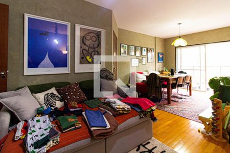 Apartamento à venda com 106m², 3 quartos e 2 vagas Apartamento à venda com 106m², 3 quartos e 2 vagasSala de TV