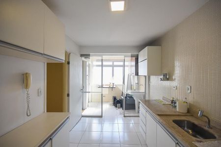 Apartamento à venda com 103m², 2 quartos e 1 vagaCozinha