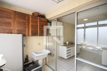 Apartamento à venda com 103m², 2 quartos e 1 vagaÁrea de Serviço