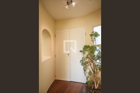 Hall de Entrada de apartamento à venda com 2 quartos, 103m² em Vila Suzana, São Paulo