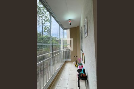 Varanda de apartamento à venda com 2 quartos, 72m² em Jardim Tupanci, Barueri
