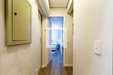 Corredor de apartamento para alugar com 3 quartos, 96m² em Vila Andrade, São Paulo