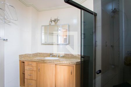 Apartamento à venda com 82m², 3 quartos e 2 vagasBanheiro do quarto 1