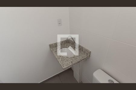 Apartamento para alugar com 61m², 2 quartos e 1 vaga Apartamento para alugar com 61m², 2 quartos e 1 vagaBanheiro da Suíte