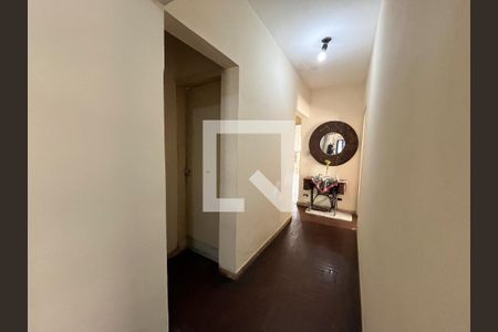 Corredor de casa à venda com 4 quartos, 195m² em Mirandópolis, São Paulo