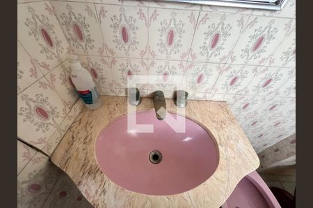 Casa à venda com 195m², 4 quartos e 4 vagasBanheiro da Suíte