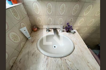 Casa à venda com 195m², 4 quartos e 4 vagasBanheiro 3