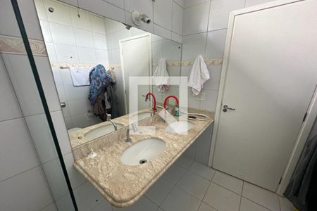 Banheiro da Suíte Principal de casa de condomínio para alugar com 5 quartos, 300m² em Royal Park, Ribeirão Preto