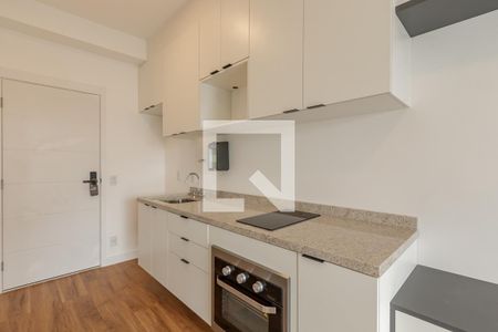 Cozinha de kitnet/studio para alugar com 1 quarto, 25m² em Jardim das Acácias, São Paulo