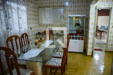 Casa à venda com 200m², 3 quartos e 2 vagas Casa à venda com 200m², 3 quartos e 2 vagasSala de Jantar