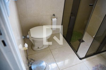 Casa à venda com 200m², 3 quartos e 2 vagas Casa à venda com 200m², 3 quartos e 2 vagasBanheiro Suíte