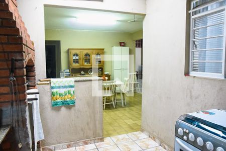Casa à venda com 200m², 3 quartos e 2 vagas Casa à venda com 200m², 3 quartos e 2 vagasÁrea de Serviço