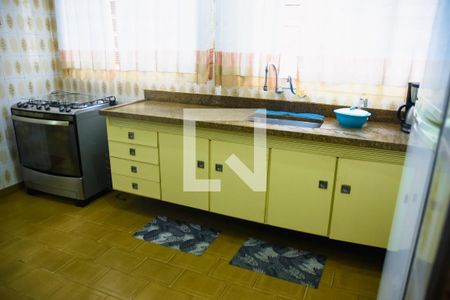 Casa à venda com 200m², 3 quartos e 2 vagas Casa à venda com 200m², 3 quartos e 2 vagasCozinha