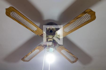 Casa à venda com 150m², 3 quartos e 2 vagasDetalhe Ventilador Quarto 2