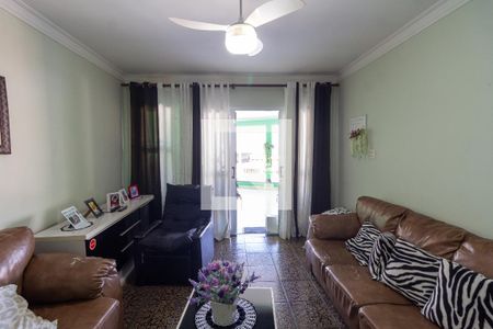 Sala de casa à venda com 3 quartos, 150m² em Km 18, Osasco