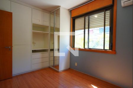 Suíte de apartamento para alugar com 3 quartos, 92m² em Passo da Areia, Porto Alegre