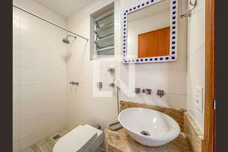 Apartamento para alugar com 54m², 2 quartos e sem vaga Apartamento para alugar com 54m², 2 quartos e sem vagaBanheiro Social