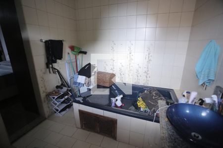 Casa à venda com 212m², 3 quartos e 4 vagasBanheiro Suite