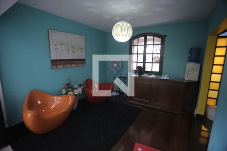 Sala de casa à venda com 3 quartos, 212m² em Alto Caiçaras, Belo Horizonte