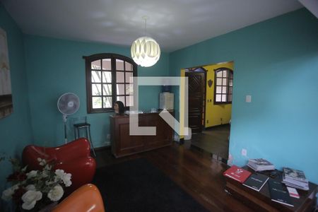 Sala de casa à venda com 3 quartos, 212m² em Alto Caiçaras, Belo Horizonte