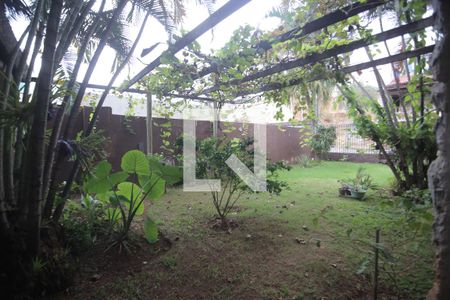 Casa à venda com 212m², 3 quartos e 4 vagasQuintal