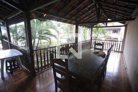 Casa à venda com 212m², 3 quartos e 4 vagasVaranda