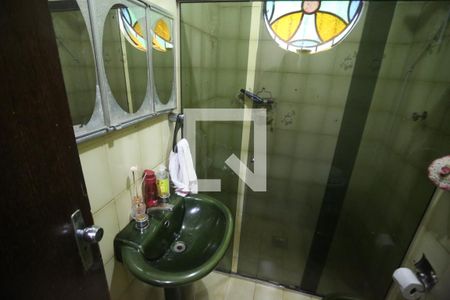 Casa à venda com 212m², 3 quartos e 4 vagasBanheiro