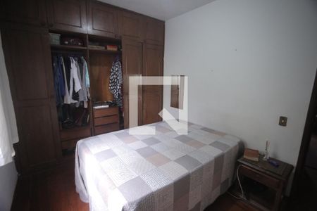 Casa à venda com 212m², 3 quartos e 4 vagasQuarto 2