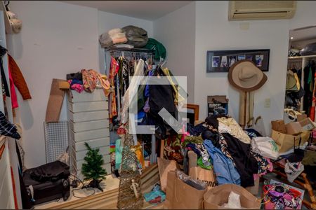 Apartamento à venda com 500m², 4 quartos e 2 vagas Apartamento à venda com 500m², 4 quartos e 2 vagasQuarto