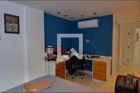 Apartamento à venda com 500m², 4 quartos e 2 vagas Apartamento à venda com 500m², 4 quartos e 2 vagasQuarto