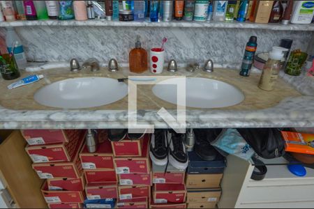 Apartamento à venda com 500m², 4 quartos e 2 vagas Apartamento à venda com 500m², 4 quartos e 2 vagasCozinha