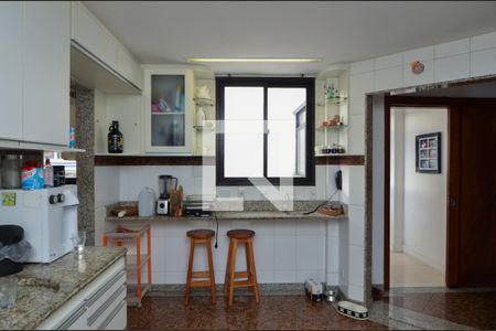 Apartamento à venda com 500m², 4 quartos e 2 vagas Apartamento à venda com 500m², 4 quartos e 2 vagasCozinha