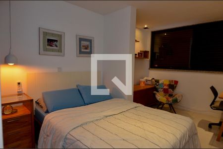 Apartamento à venda com 500m², 4 quartos e 2 vagas Apartamento à venda com 500m², 4 quartos e 2 vagasQuarto