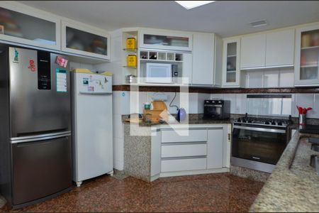 Apartamento à venda com 500m², 4 quartos e 2 vagas Apartamento à venda com 500m², 4 quartos e 2 vagasCozinha