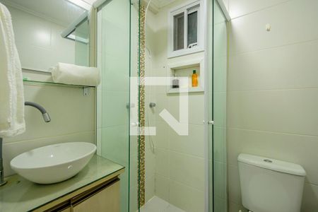 Banheiro de kitnet/studio para alugar com 0 quarto, 18m² em Centro Histórico, Porto Alegre