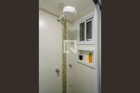 Banheiro de kitnet/studio para alugar com 0 quarto, 18m² em Centro Histórico, Porto Alegre