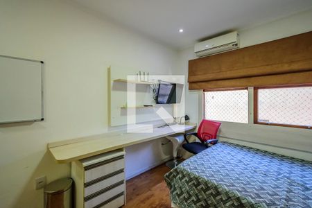 Sala/Quarto de kitnet/studio para alugar com 0 quarto, 18m² em Centro Histórico, Porto Alegre