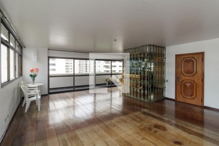 Apartamento à venda com 300m², 4 quartos e 4 vagasSala