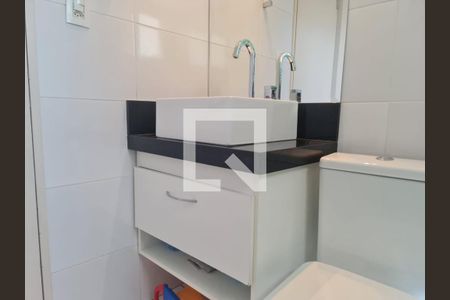 Apartamento para alugar com 83m², 2 quartos e 2 vagas Apartamento para alugar com 83m², 2 quartos e 2 vagasBanheiro social